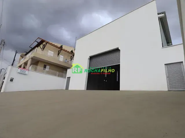 Galpão / Barracão com 630m², para alugar, no bairro Extrema em Teresina