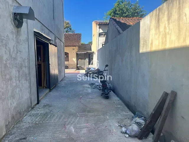 Galpão / Barracão para alugar, no bairro Piratininga em Niterói