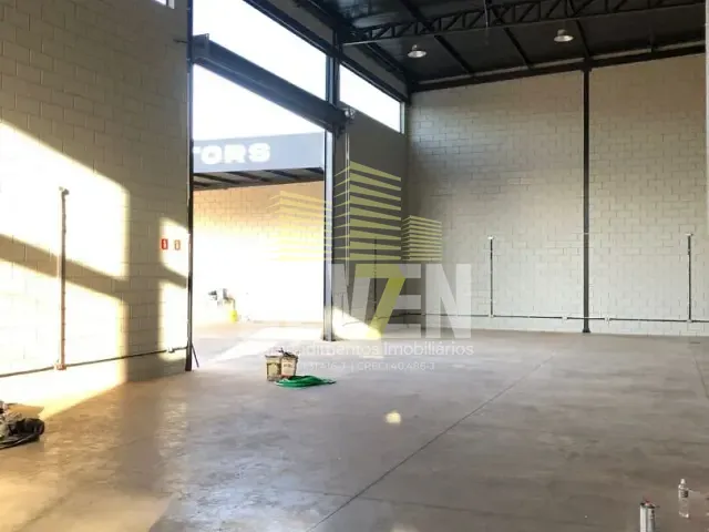 Galpão / Barracão com 726m², à venda, no bairro Vila Santista em Bauru