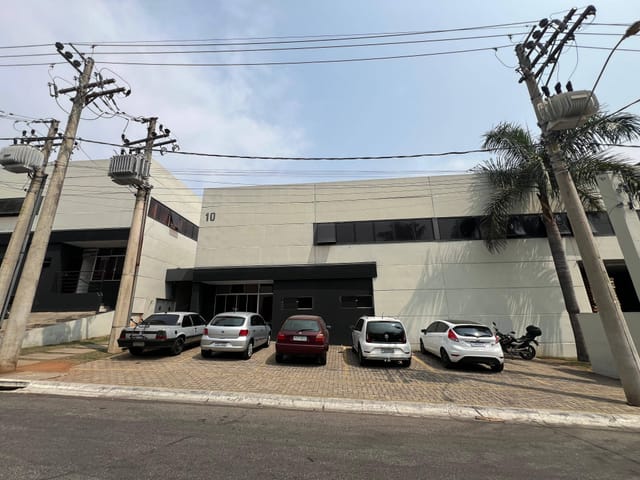 Galpão / Barracão com 1458m², à venda, no bairro Iporanga em Sorocaba