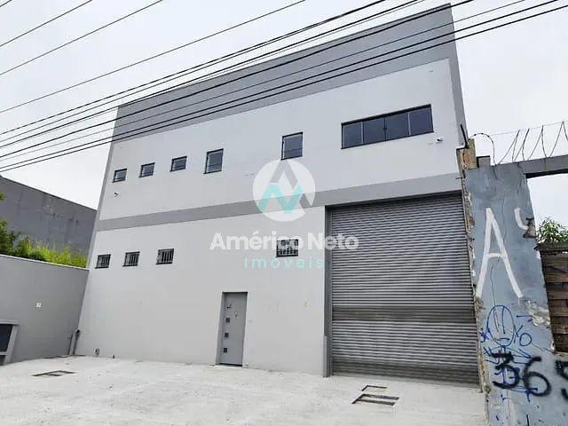 Galpão / Barracão com 633m², para alugar, no bairro Mauá em São Caetano do Sul