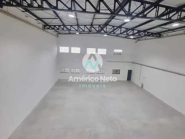 Galpão / Barracão com 633m², para alugar, no bairro Mauá em São Caetano do Sul