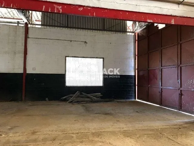 Galpão / Barracão com 5000m², para alugar, no bairro Olho D'água em Alumínio