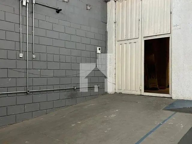 Galpão / Barracão com 500m², para alugar, no bairro Vila Arens II em Jundiaí