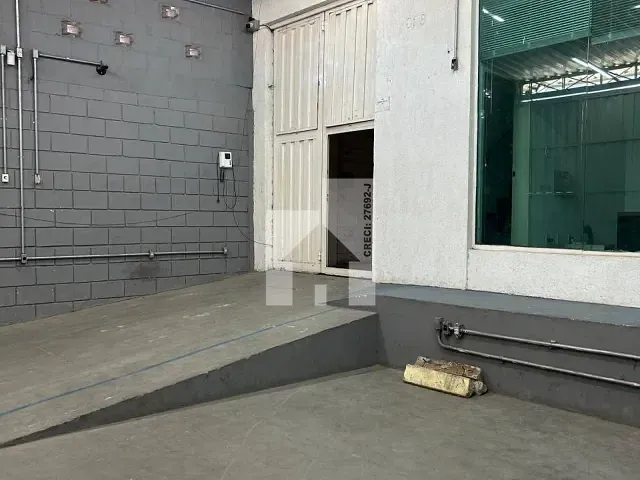 Galpão / Barracão com 500m², para alugar, no bairro Vila Arens II em Jundiaí