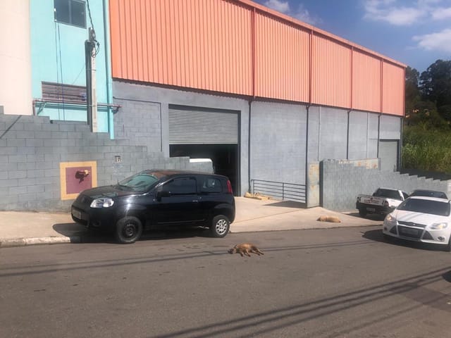 Galpão / Barracão com 1500m², à venda, no bairro Jardim Diva (Fazendinha) em Santana de Parnaíba