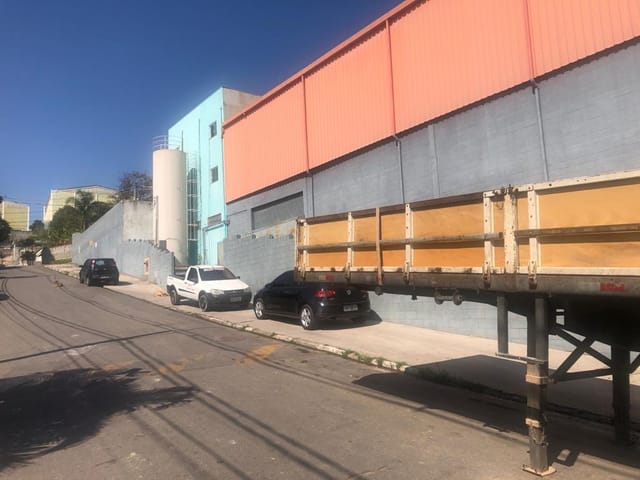 Galpão / Barracão com 1500m², à venda, no bairro Jardim Diva (Fazendinha) em Santana de Parnaíba