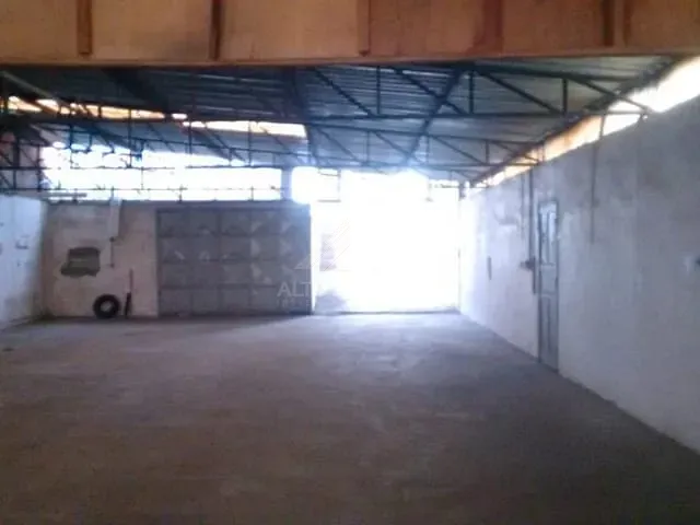 Galpão / Barracão com 315m², à venda, no bairro Vila Assis Brasil em Mauá