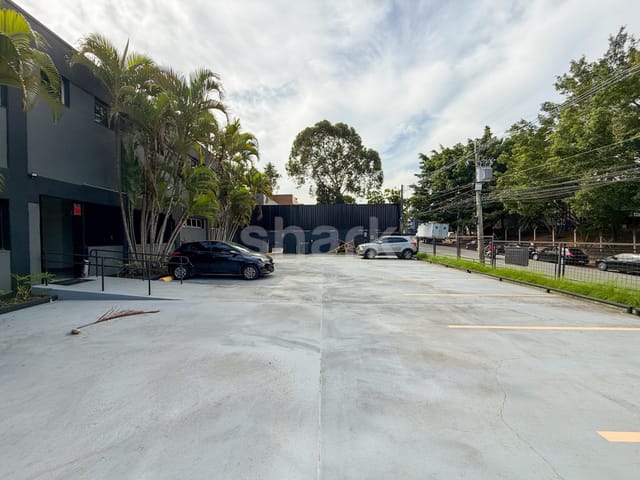 Galpão / Barracão com 2000m², para alugar, no bairro Tamboré em Barueri