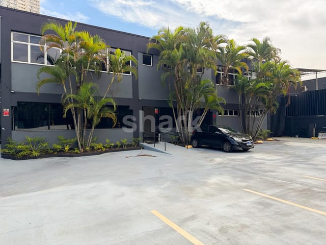 Galpão / Barracão com 2000m², para alugar, no bairro Tamboré em Barueri