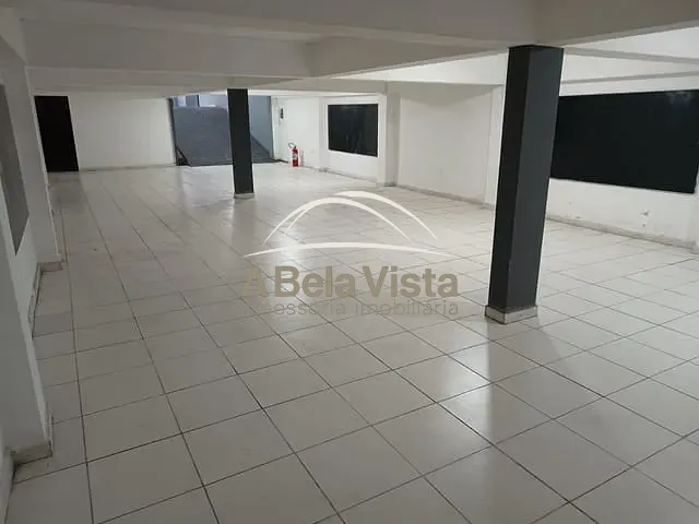 Galpão / Barracão com 450m², para alugar, no bairro km 18 em Osasco