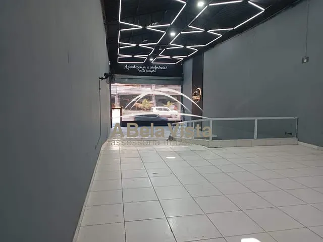 Galpão / Barracão com 450m², para alugar, no bairro km 18 em Osasco