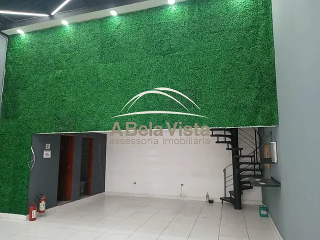 Galpão / Barracão com 450m², para alugar, no bairro km 18 em Osasco