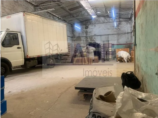 Galpão / Barracão com 250m², à venda, no bairro Jardim Luso em São Paulo