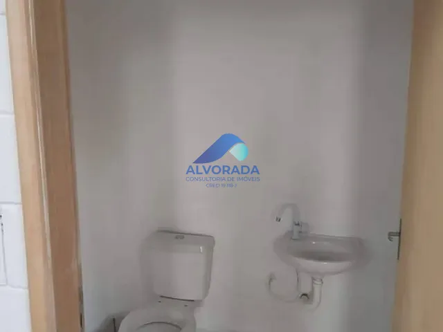 Galpão / Barracão com 250m², à venda ou para alugar, no bairro Jardim Satélite em São José dos Campos