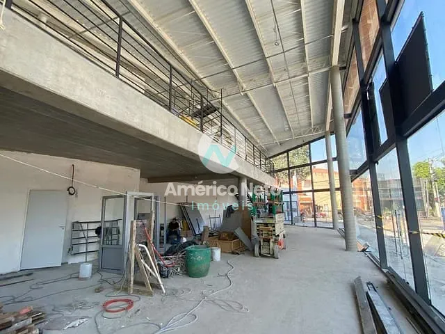 Galpão / Barracão com 829m², para alugar, no bairro Santa Paula em São Caetano do Sul