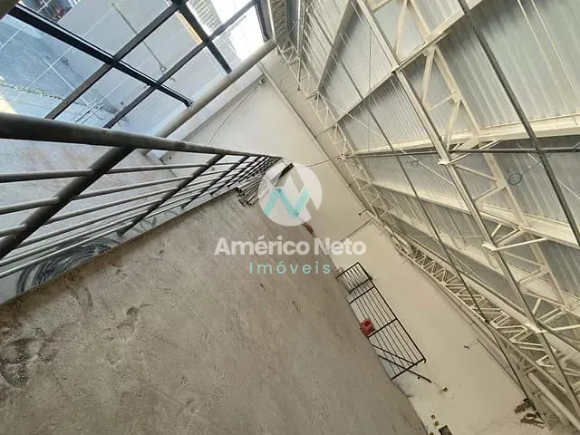 Galpão / Barracão com 829m², para alugar, no bairro Santa Paula em São Caetano do Sul