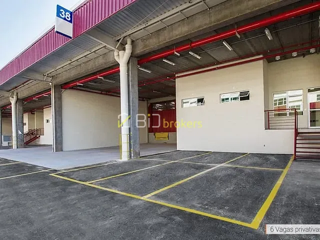 Galpão / Barracão para alugar, no bairro Água Espraiada em Embu das Artes