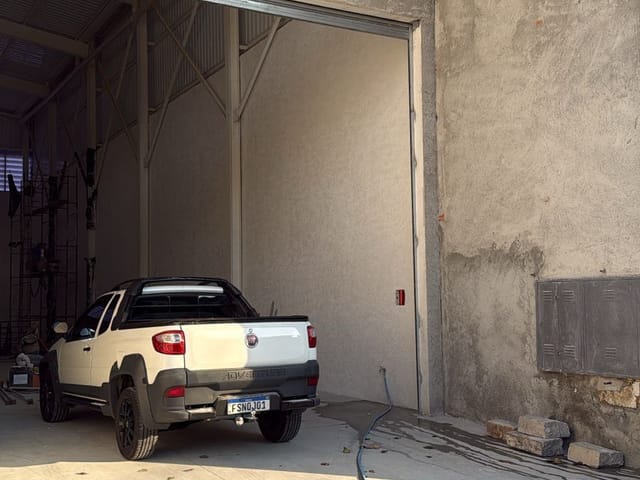 Galpão / Barracão com 900m², para alugar, no bairro Vila Alpina em São Paulo