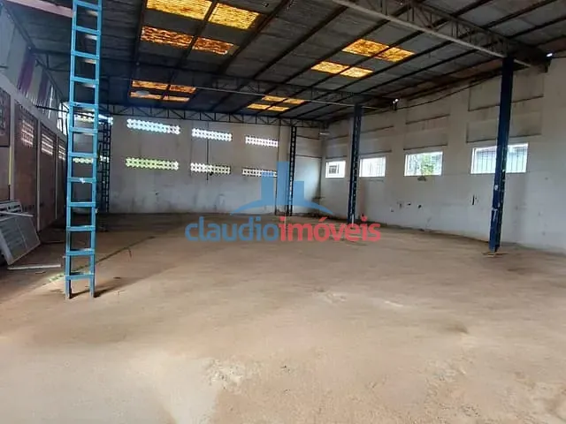 Galpão / Barracão com 1300m², para alugar, no bairro Califórnia da Barra em Barra do Piraí