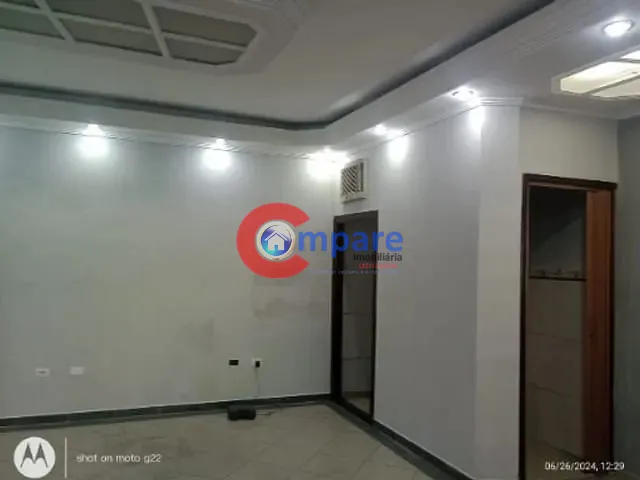 Galpão / Barracão com 333m², para alugar, no bairro Jardim Bom Clima em Guarulhos