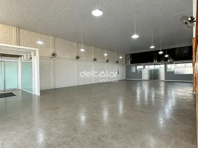 Galpão / Barracão com 360m², para alugar, no bairro Jardim Primavera em Ribeirão das Neves