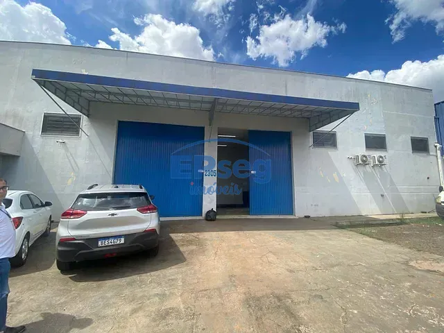 Galpão / Barracão com 1145m², à venda, no bairro Jardim Riviera em Cambé