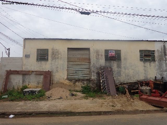 Foto do Galpão / Barracão - BARRACÃO COM EXCELENTE LOCALIZAÇÃO NO JARDIM AROEIRA, NA RUA DA RENOVADORA DE PNEUS DOIS IRMÃOS, PODE SER VENDIDO SOMENTE O MESMO PELO PREÇO DE 65.000,00 OU O BARRACÃO MAIS A CASA AO LADO POR 265.000,00 | Guaxupé Imóveis Ltda