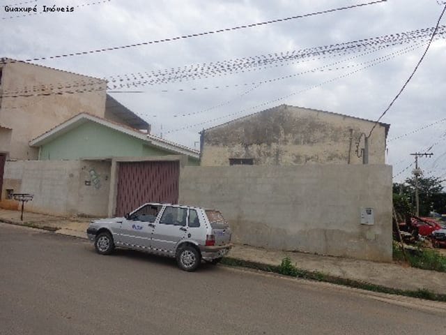Foto do Galpão / Barracão - BARRACÃO COM EXCELENTE LOCALIZAÇÃO NO JARDIM AROEIRA, NA RUA DA RENOVADORA DE PNEUS DOIS IRMÃOS, PODE SER VENDIDO SOMENTE O MESMO PELO PREÇO DE 65.000,00 OU O BARRACÃO MAIS A CASA AO LADO POR 265.000,00 | Guaxupé Imóveis Ltda