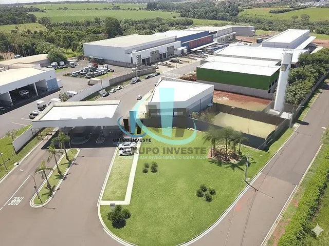 Galpão / Barracão com 1847m², para alugar, no bairro Jardim Bandeirantes em Araraquara