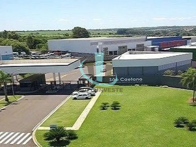 Galpão / Barracão com 1847m², para alugar, no bairro Jardim Bandeirantes em Araraquara