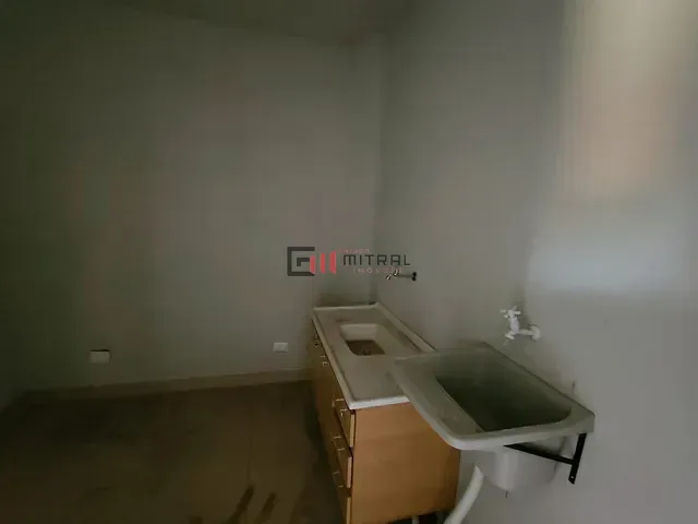 Galpão / Barracão para alugar, no bairro Parque Industrial Kiugo Takata em Londrina