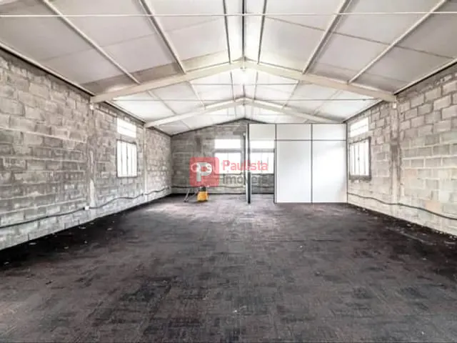 Galpão / Barracão com 450m², para alugar, no bairro Jardim da Pedreira em São Paulo