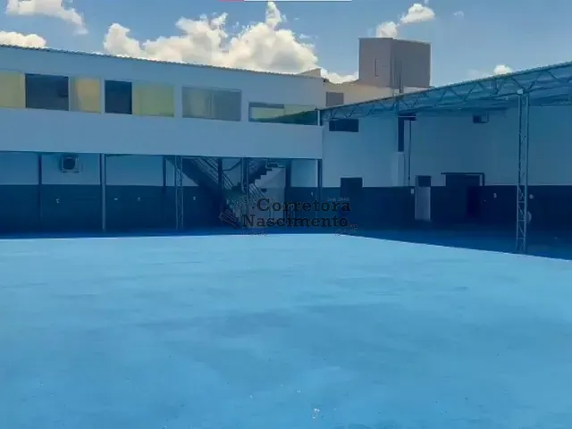 Galpão / Barracão com 750m², para alugar, no bairro Jardim Altos de Santana I em Jacareí