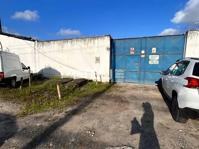 Galpão / Barracão com 1000m², para alugar, no bairro Pólo de Apoio em Camaçari
