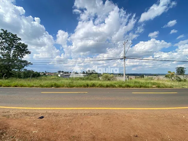 Terreno com 560m², para alugar, no bairro Cará-cará em Ponta Grossa