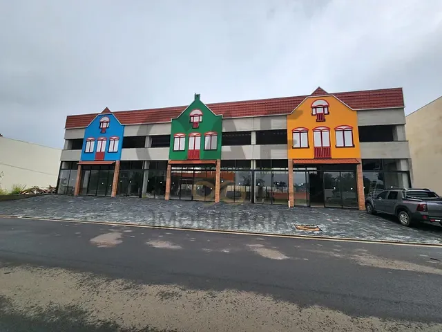 Galpão / Barracão com 892m², para alugar, no bairro Van Gogh em Holambra