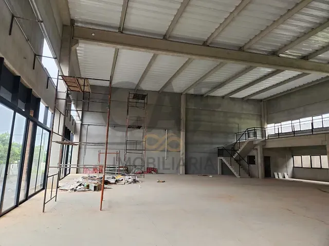 Galpão / Barracão com 892m², para alugar, no bairro Van Gogh em Holambra