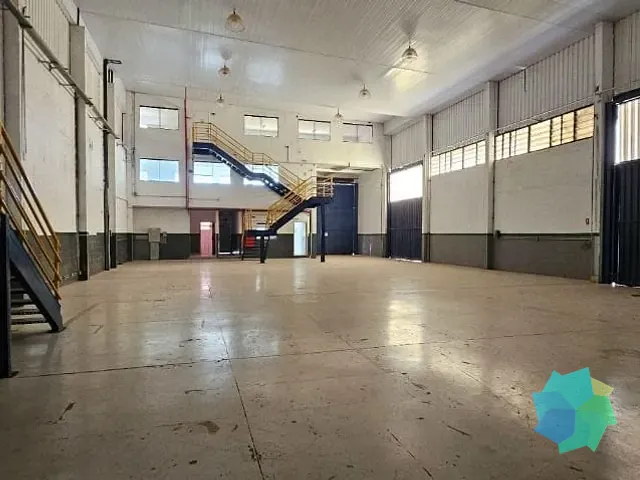 Galpão / Barracão com 800m², para alugar, no bairro Jardim Europa em Salto
