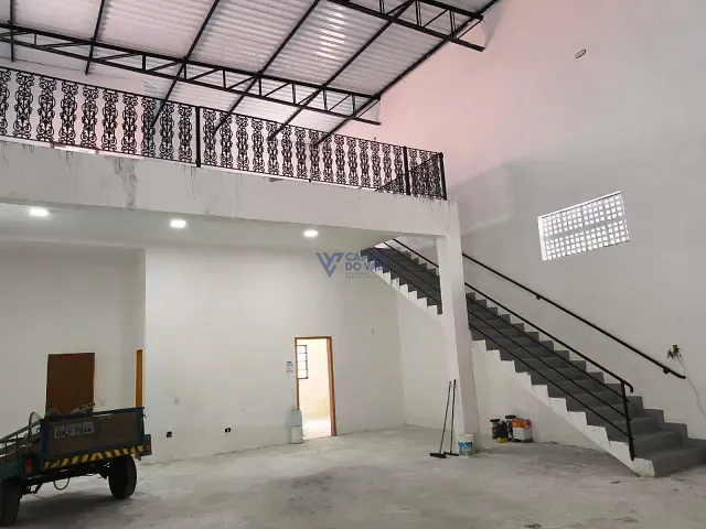 Galpão / Barracão com 320m², à venda ou para alugar, no bairro Jardim São Dimas em São José dos Campos
