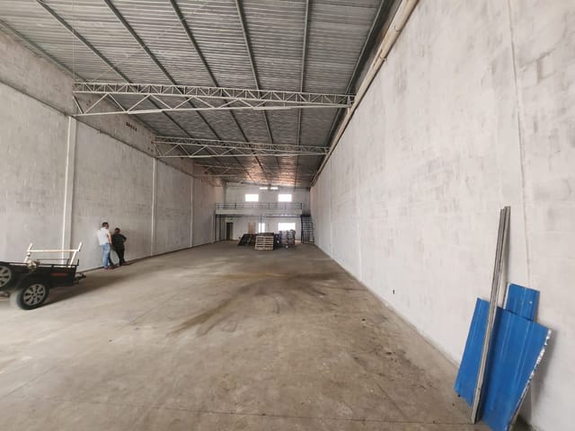 Foto do Galpão / Barracão - Galpão para Locação: 330m², Mezanino, 4 Vagas e Localização Privilegiada na Rodovia Sorocaba-Iperó | Plus Negócios Imobiliários
