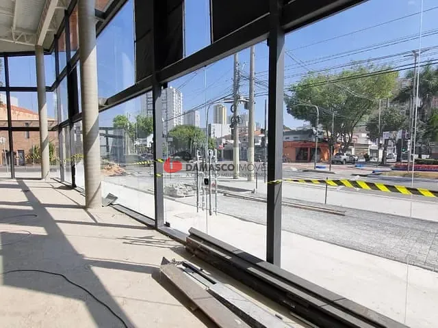 Galpão / Barracão com 340m², para alugar, no bairro Olímpico em São Caetano do Sul