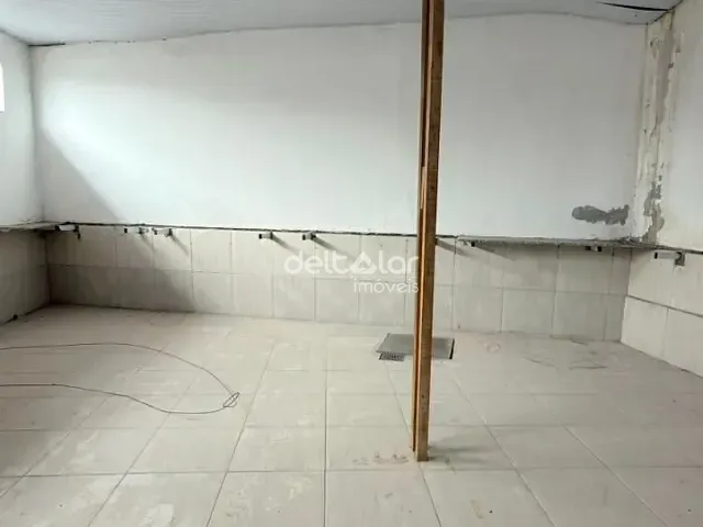Galpão / Barracão para alugar, no bairro Candelária em Belo Horizonte