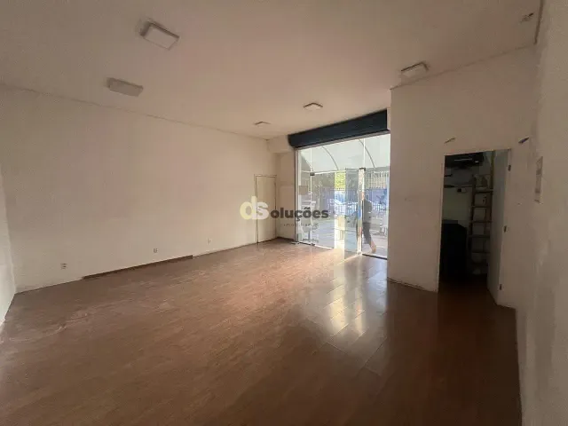 Galpão / Barracão à venda ou para alugar, no bairro Lapa de Baixo em São Paulo