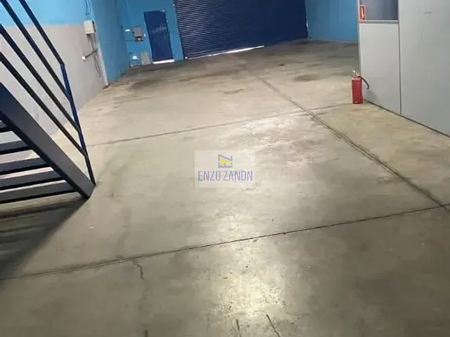 Galpão / Barracão com 250m², para alugar, no bairro Vila Vivaldi em São Bernardo do Campo