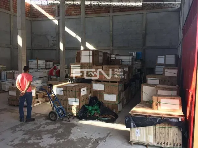 Galpão / Barracão à venda, no bairro Parque das Palmeiras em Camaçari