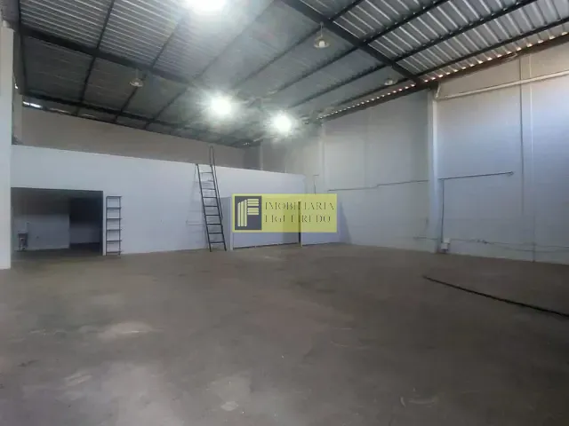 Galpão / Barracão com 250m², para alugar, no bairro Vila Toninho em São José do Rio Preto