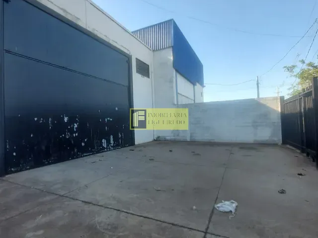 Galpão / Barracão com 250m², para alugar, no bairro Vila Toninho em São José do Rio Preto