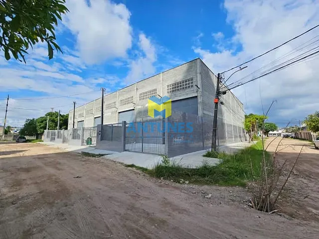 Galpão / Barracão com 260m², para alugar, no bairro Imbiribeira em Recife