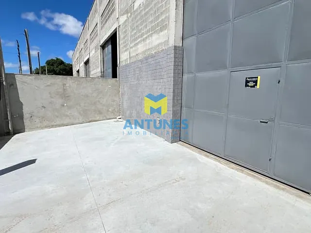 Galpão / Barracão com 260m², para alugar, no bairro Imbiribeira em Recife